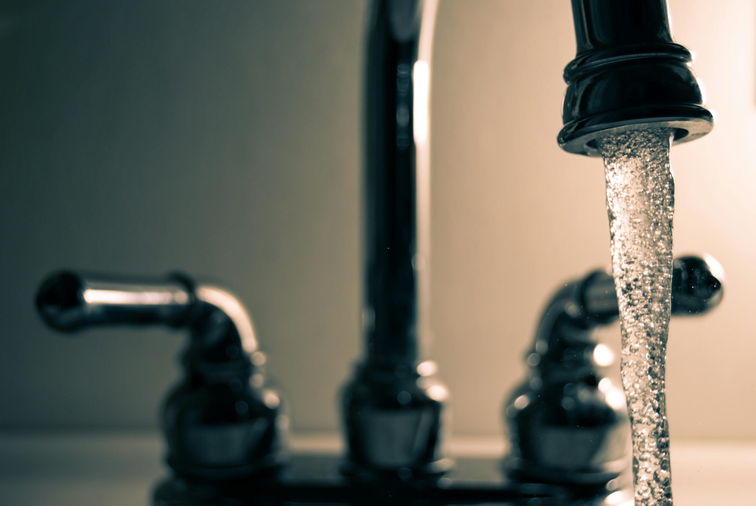 Wasserschaden Ursachen erkennen: Erste Anzeichen richtig deuten